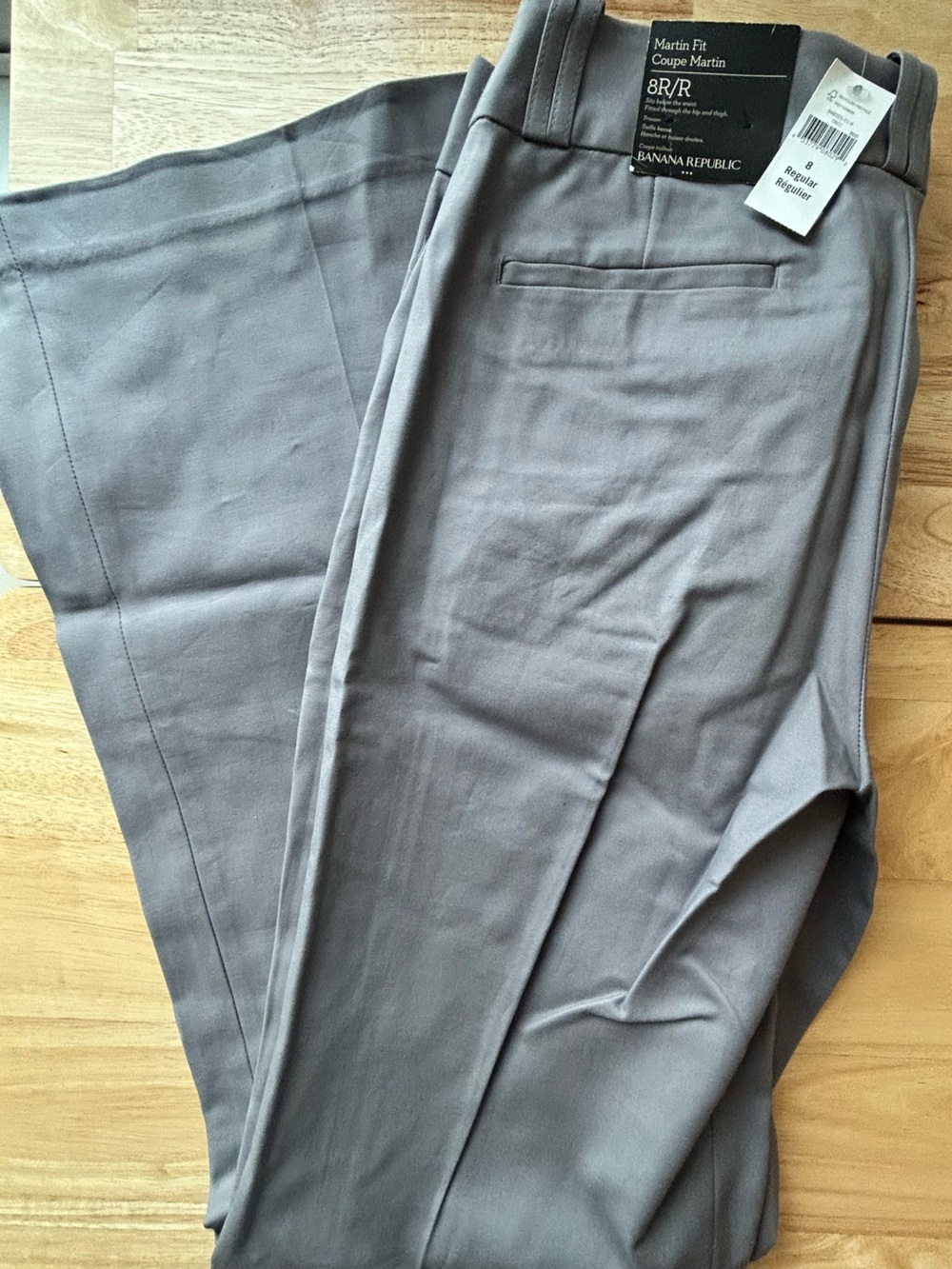 Banana Republic Women’s Martin Fit Pants in Light Gray. Size 8R